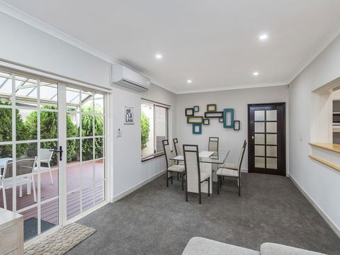 Luxury Federation Style Home - Sleeps 10 - Accommodation in Bendigo 2