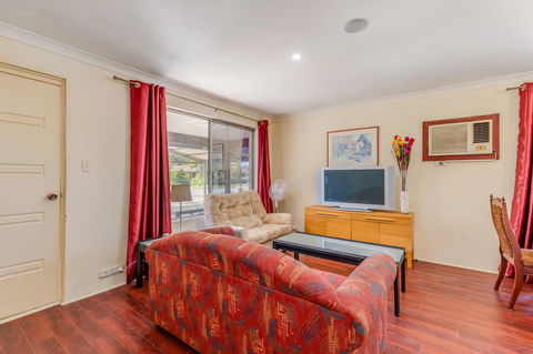 Brilliant, Neat, Convenient, Family-friendly House - Accommodation in Bendigo 1