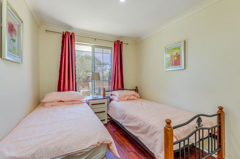 Brilliant, Neat, Convenient, Family-friendly House - Accommodation in Bendigo 10