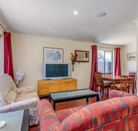 Brilliant neat convenient family-friendly house - Accommodation in Bendigo