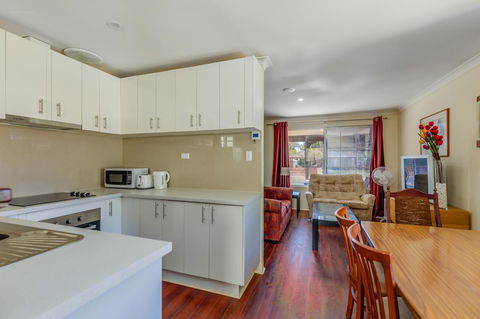 Brilliant, Neat, Convenient, Family-friendly House - Accommodation in Bendigo 4