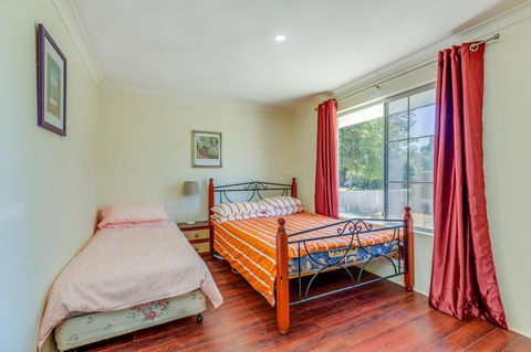 Brilliant, Neat, Convenient, Family-friendly House - Accommodation in Bendigo 8