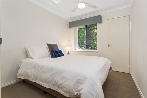 Como South Perth Villa - Accommodation in Bendigo 4