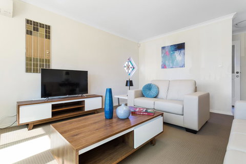 Como South Perth Villa - Accommodation in Bendigo 1