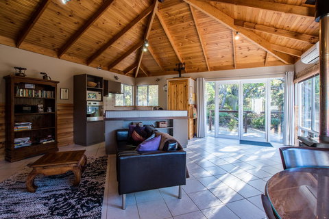 Cape Howe Cottages - Accommodation in Bendigo 13