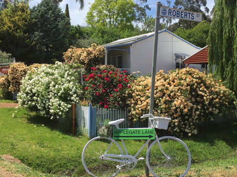 Applegate Lane Chalet - Accommodation in Bendigo 2