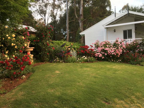 Applegate Lane Chalet - Accommodation in Bendigo 20