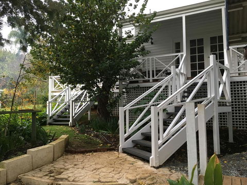 Applegate Lane Chalet - Accommodation in Bendigo 5