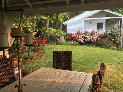 Applegate Lane Chalet - Accommodation in Bendigo 19