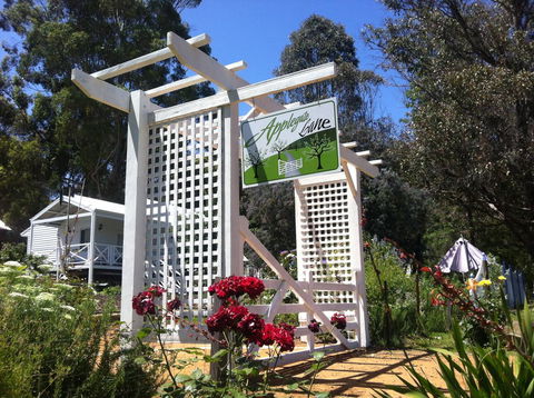 Applegate Lane Chalet - Accommodation in Bendigo 14