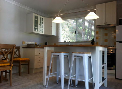 Applegate Lane Chalet - Accommodation in Bendigo 13