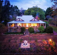 Historic Oakhill House Entire Estate - Accommodation in Bendigo
