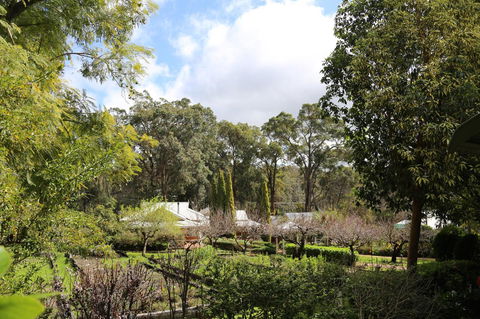 Two Sisters Chalets - Accommodation in Bendigo 20