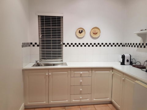 Two Sisters Chalets - Accommodation in Bendigo 11