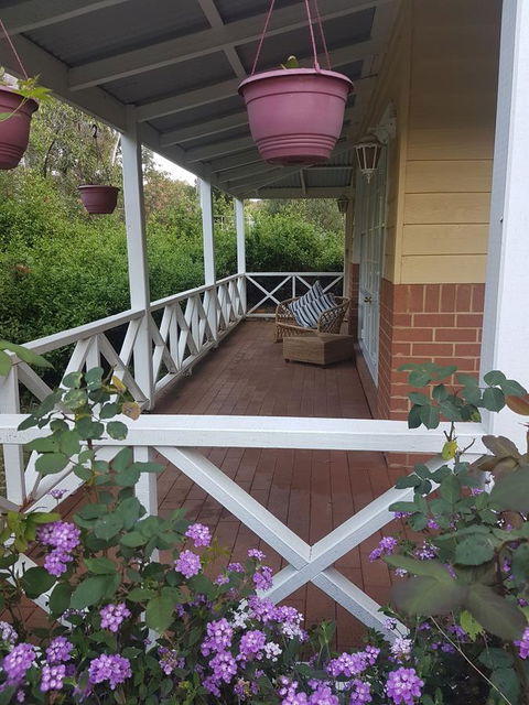Two Sisters Chalets - Accommodation in Bendigo 10