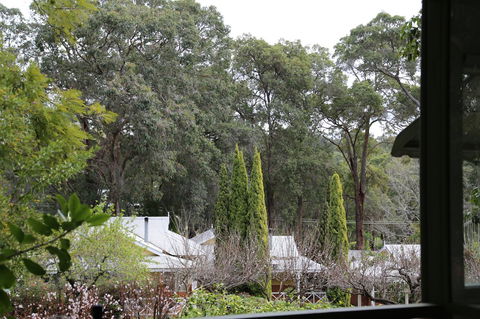 Two Sisters Chalets - Accommodation in Bendigo 18