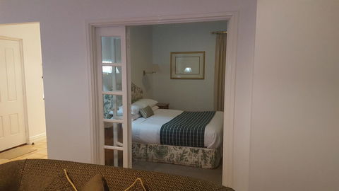 Two Sisters Chalets - Accommodation in Bendigo 7