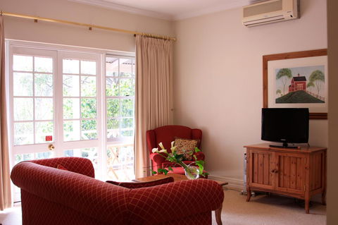 Two Sisters Chalets - Accommodation in Bendigo 34