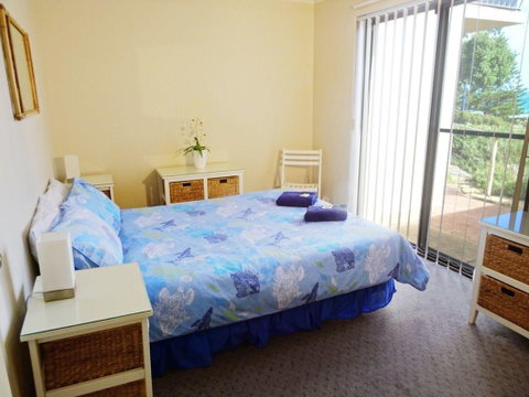 Scarborough & Absolutely Beachfront - Accommodation in Bendigo 7