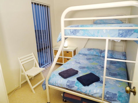 Scarborough & Absolutely Beachfront - Accommodation in Bendigo 14