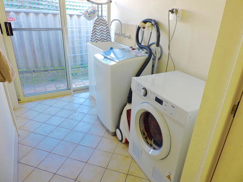 Silver Gull Family Retreat - Accommodation in Bendigo 9
