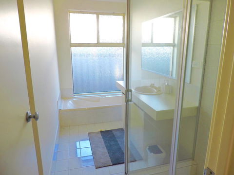 Silver Gull Family Retreat - Accommodation in Bendigo 10