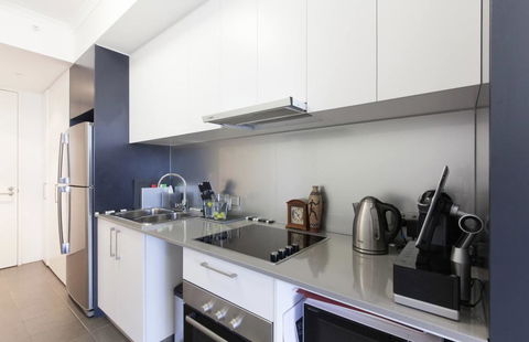 Perth Luxury City Apartment- Free Parking - Accommodation in Bendigo 3