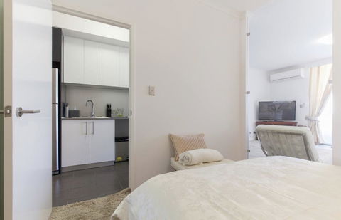 Perth Luxury City Apartment- Free Parking - Accommodation in Bendigo 8