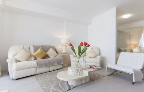 Perth Luxury City Apartment- Free Parking - Accommodation in Bendigo 0