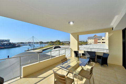 Dolphin Quay Apartments - Accommodation in Bendigo 9