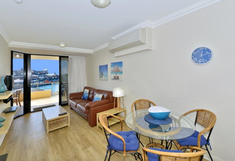 Dolphin Quay Apartments - Accommodation in Bendigo 12