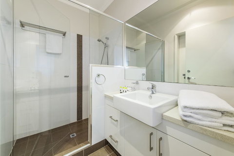 Dolphin Quay Apartments - Accommodation in Bendigo 42