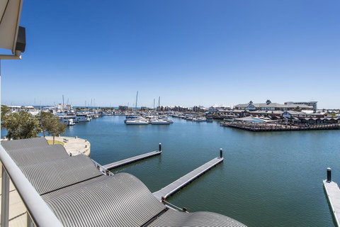 Dolphin Quay Apartments - Accommodation in Bendigo 16