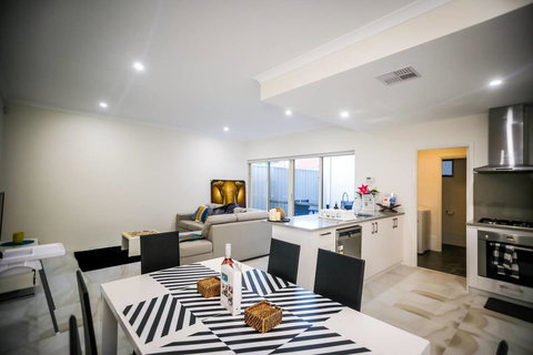 VIP Stays - Villa De Burswood Luxury 3BR Suite W/ King Bed FREE WIFI - Accommodation in Bendigo 21