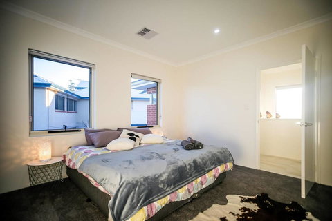 VIP Stays - Villa De Burswood Luxury 3BR Suite W/ King Bed FREE WIFI - Accommodation in Bendigo 16