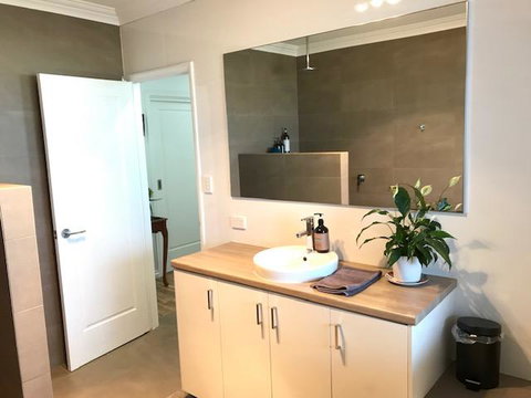 The Mains Guest House 2 Bedroom Farm Stay - Accommodation in Bendigo 9