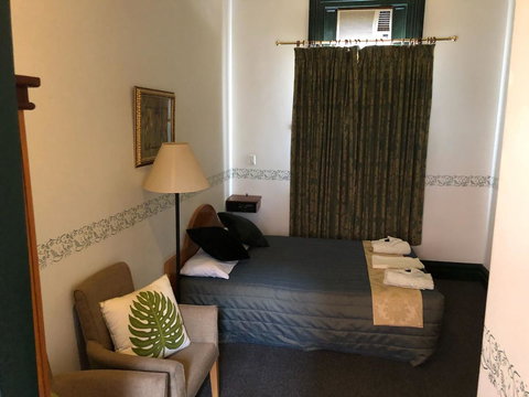 The Palace Hotel - Accommodation in Bendigo 2