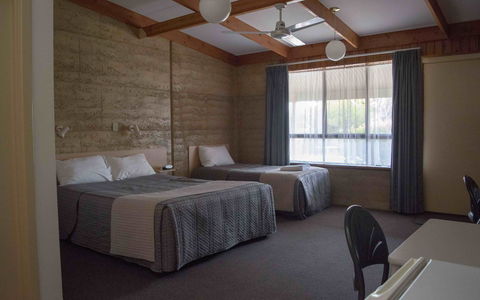 Hopetoun Motel & Chalet Village - Accommodation in Bendigo 2
