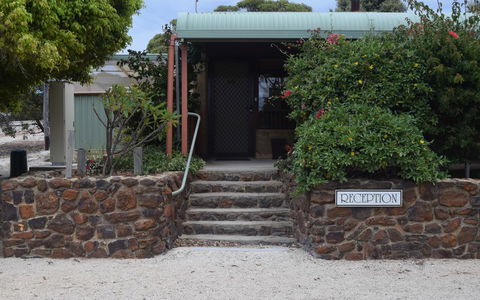 Hopetoun Motel & Chalet Village - Accommodation in Bendigo 9