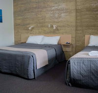 Hopetoun Motel  Chalet Village - Accommodation in Bendigo