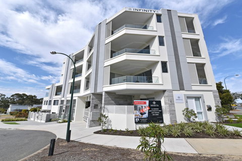 Infinite Apartment Opposite Garden City - Accommodation in Bendigo 17