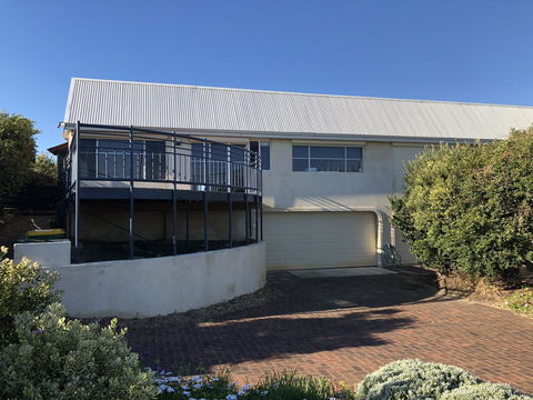 Halls Head Beach House - Accommodation in Bendigo 1