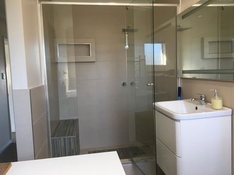 Halls Head Beach House - Accommodation in Bendigo 10