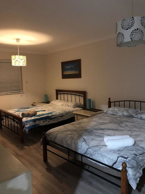 Halls Head Beach House - Accommodation in Bendigo 9