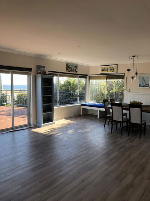 Halls Head Beach House - Accommodation in Bendigo 3