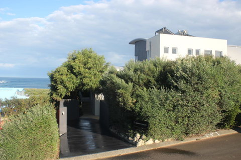 Aquatic Visions - Accommodation in Bendigo 0