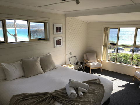 BINALONG BEACH COTTAGE Beachfront At Bay Of Fires Next To Restaurant - Accommodation in Bendigo 4