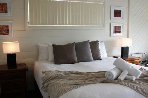 BINALONG BEACH COTTAGE Beachfront At Bay Of Fires Next To Restaurant - Accommodation in Bendigo 17