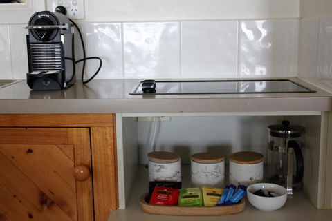 BINALONG BEACH COTTAGE Beachfront At Bay Of Fires Next To Restaurant - Accommodation in Bendigo 11