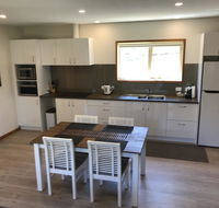 Loma Cottages - Accommodation in Bendigo